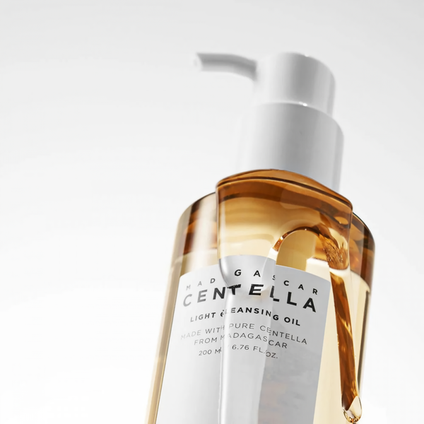 Легка гідрофільна олія з екстрактом центели азіатської Skin1004 Madagascar Centella Light Cleansing Oil, 200мл SK002 фото